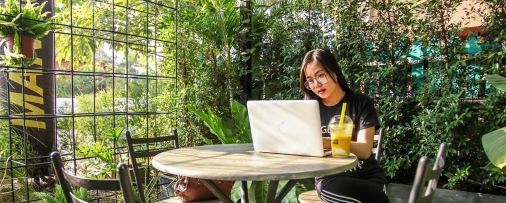 Side Hustle: Become a virtual assistant