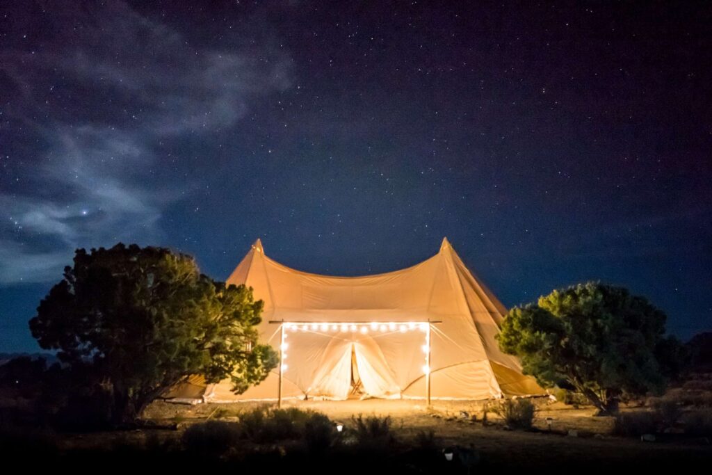 How much money can you earn with a glamping business?