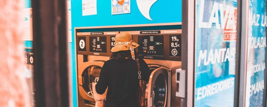 How to Start a Laundromat Business